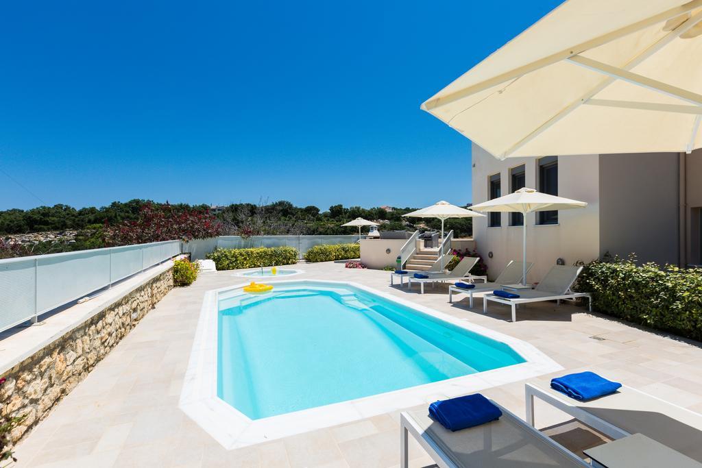 Deluxe Villa Ianthos - Outdoor Hot Tub & Kids Pool Gállos 외부 사진