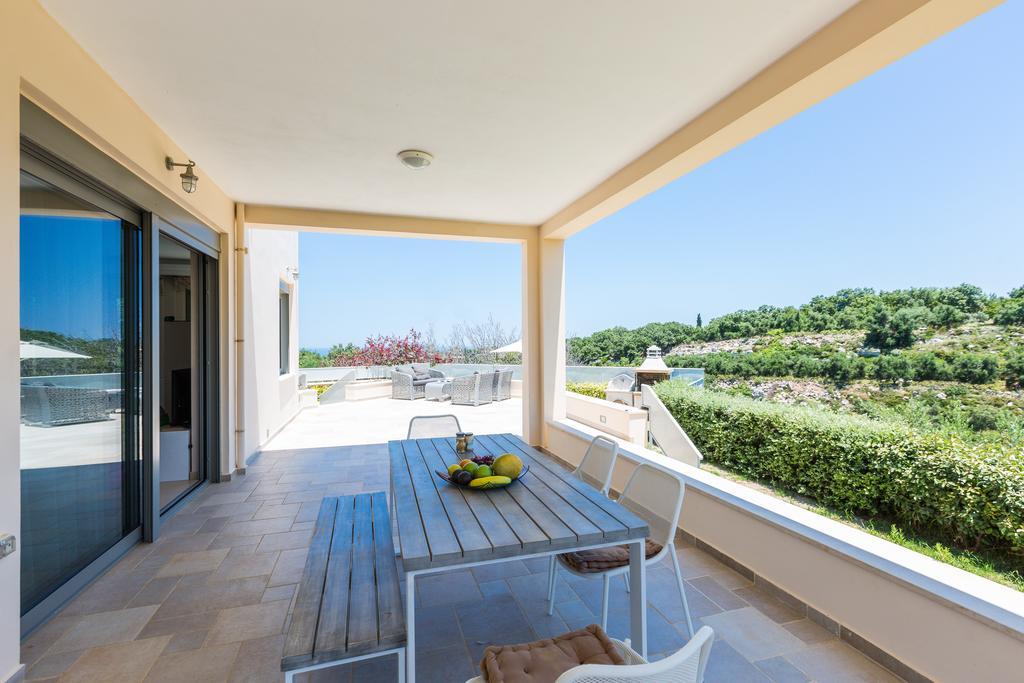 Deluxe Villa Ianthos - Outdoor Hot Tub & Kids Pool Gállos 외부 사진